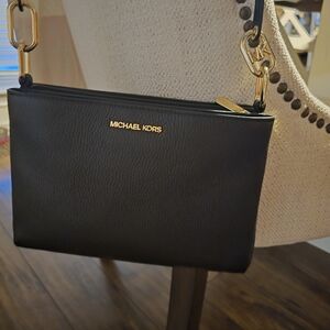 Michael Kors - Trisha Medium Pebbled Leather Crossbody Bag